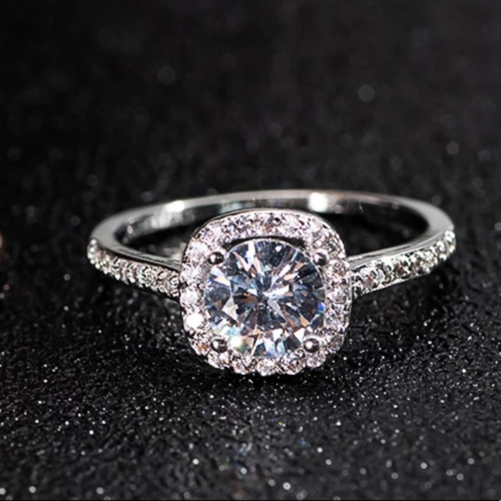 STERLING SILVER ENGAGEMENT RING - Picture 2 of 4